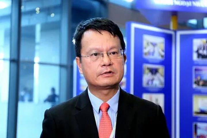 Hotspot Matrix: Biến Phương Oanh diện set đồ 50 thành cơ hội marketing đột phá